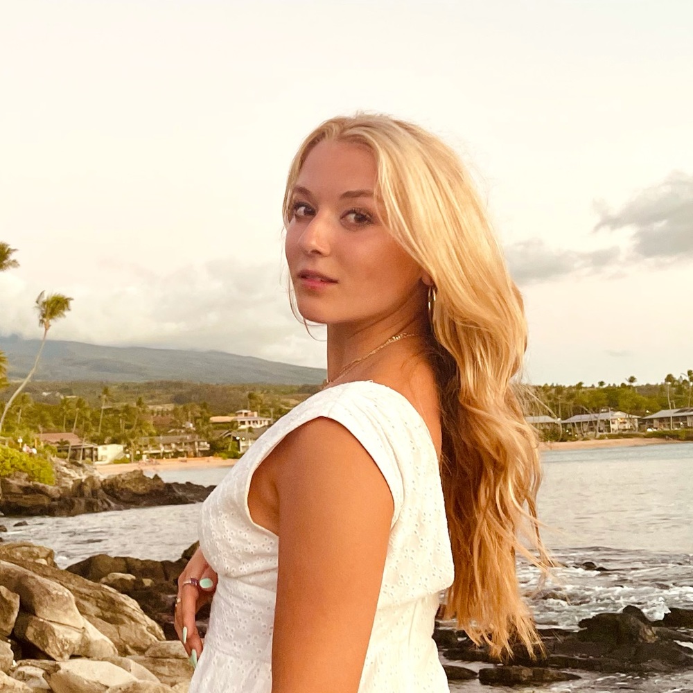 Meet your Posher, Caroline